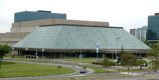 Мишковић власник и „Сава центра”